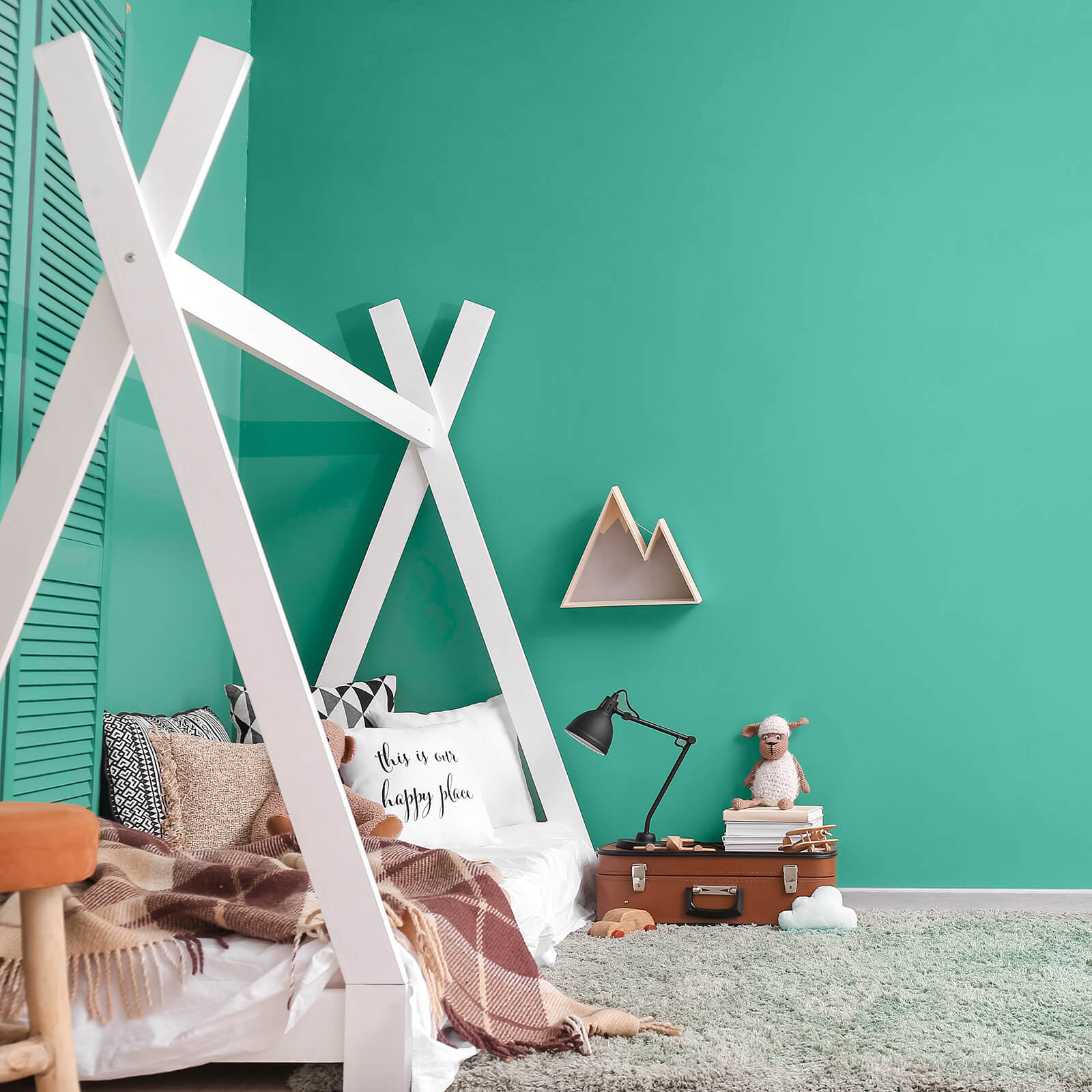    green-wall-covering-peel-and-stick-for-kids-room